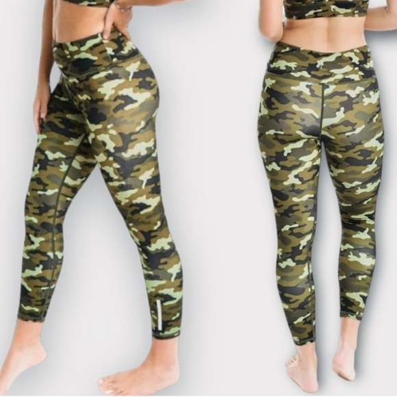 NWT Zyia Active Camo 7/8 Leggings Size 4 & 6 Light Green Reflective Soft & Snug - Picture 1 of 15
